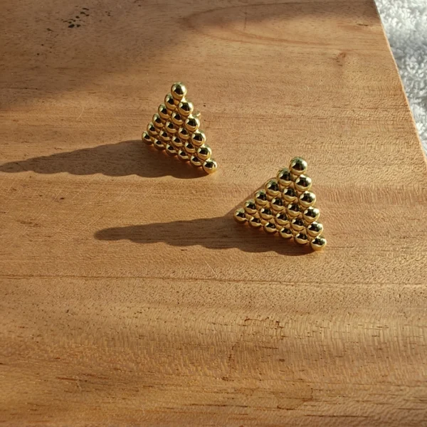 BEADED PYRAMID STUDS - Image 3