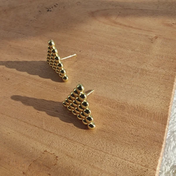 BEADED PYRAMID STUDS - Image 4