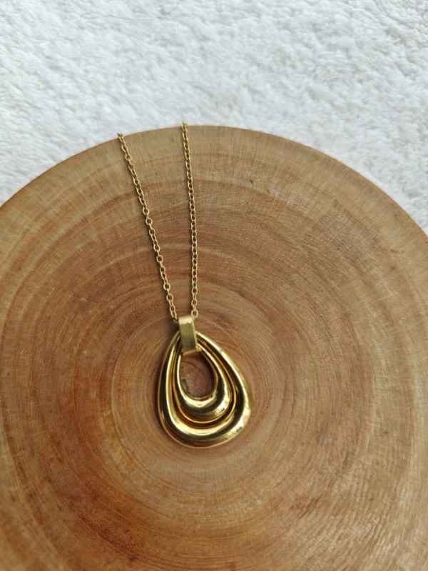 SMALL LEAF DROP NECKLACE - Image 4