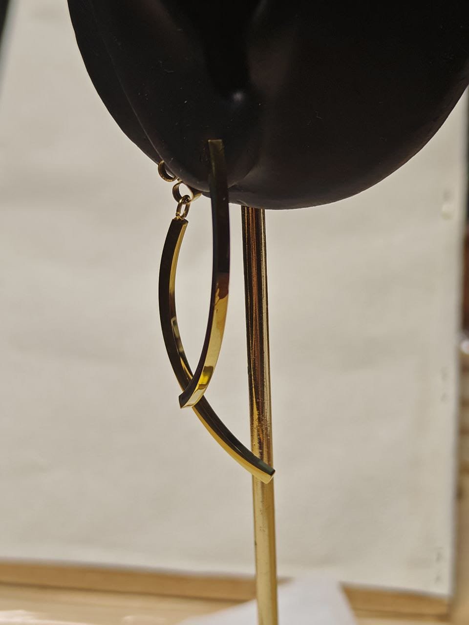 WhatsApp Image 2025-07-07 at 17.53.27_786f8d0f Elliptica Drop Earrings – Sleek Sculptural Gold Curves