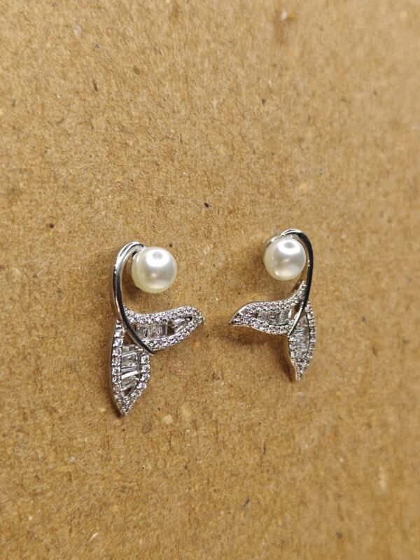 WhatsApp Image 2025-07-08 at 19.12.16 Circular Crystal Accent Stud Earrings