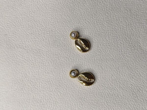 WhatsApp Image 2025-07-08 at 19.16.23 (1) Zara Pearl Cowrie Stud Earrings