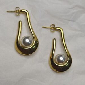 Leaf Pearl Stud Earrings