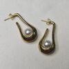 Oro Pearl Drops – Sculptural Gold Earrings with Pearl