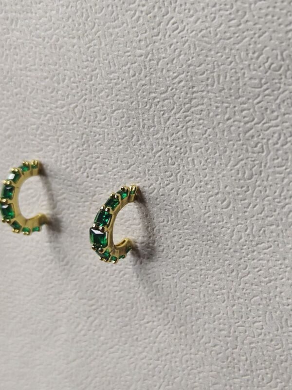 WhatsApp Image 2025-07-08 at 19.38.58 (1) Green Curve Ring