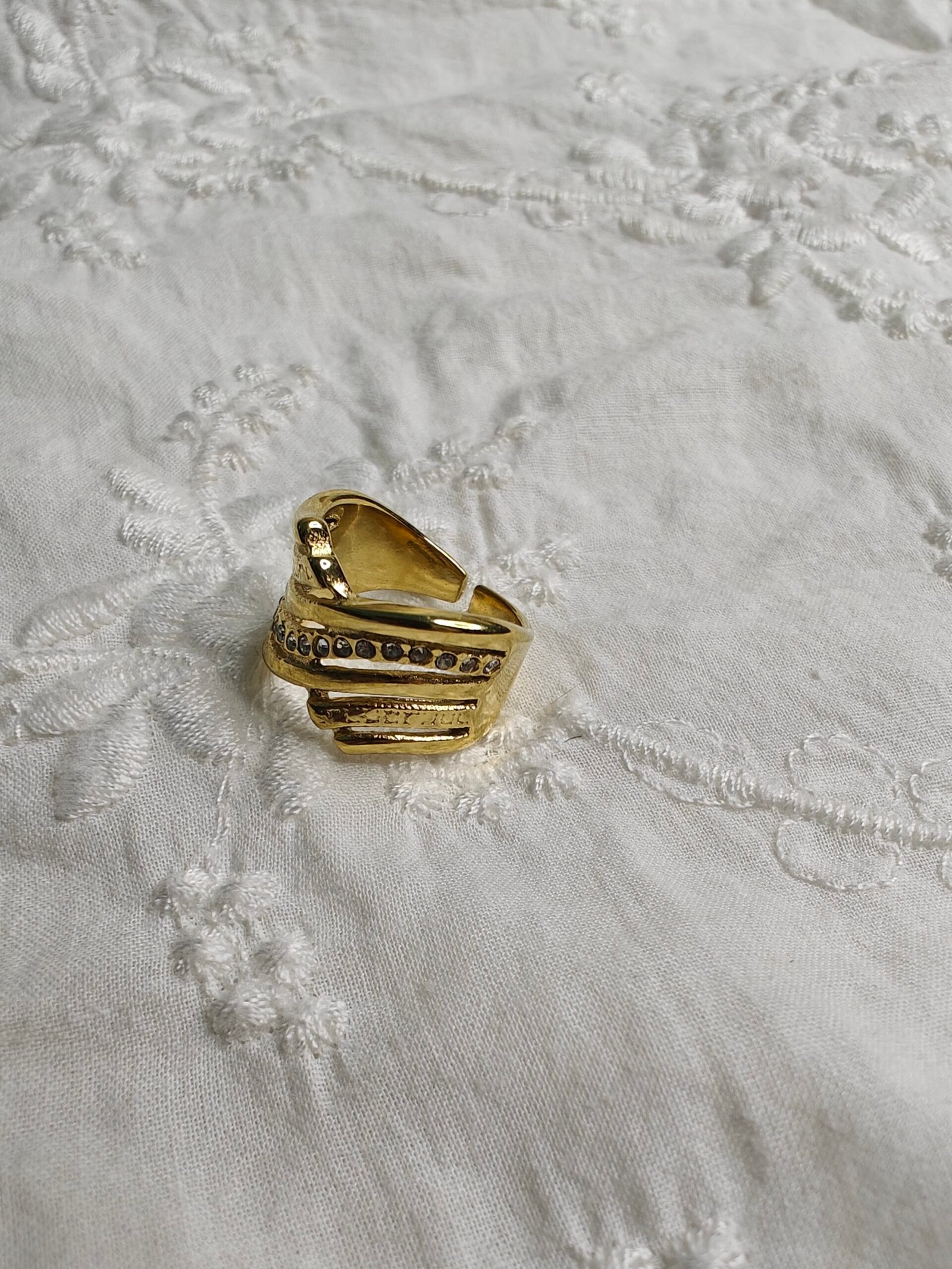 The Dune Ring – Sculpted Gold Wrap with Crystal Accents
